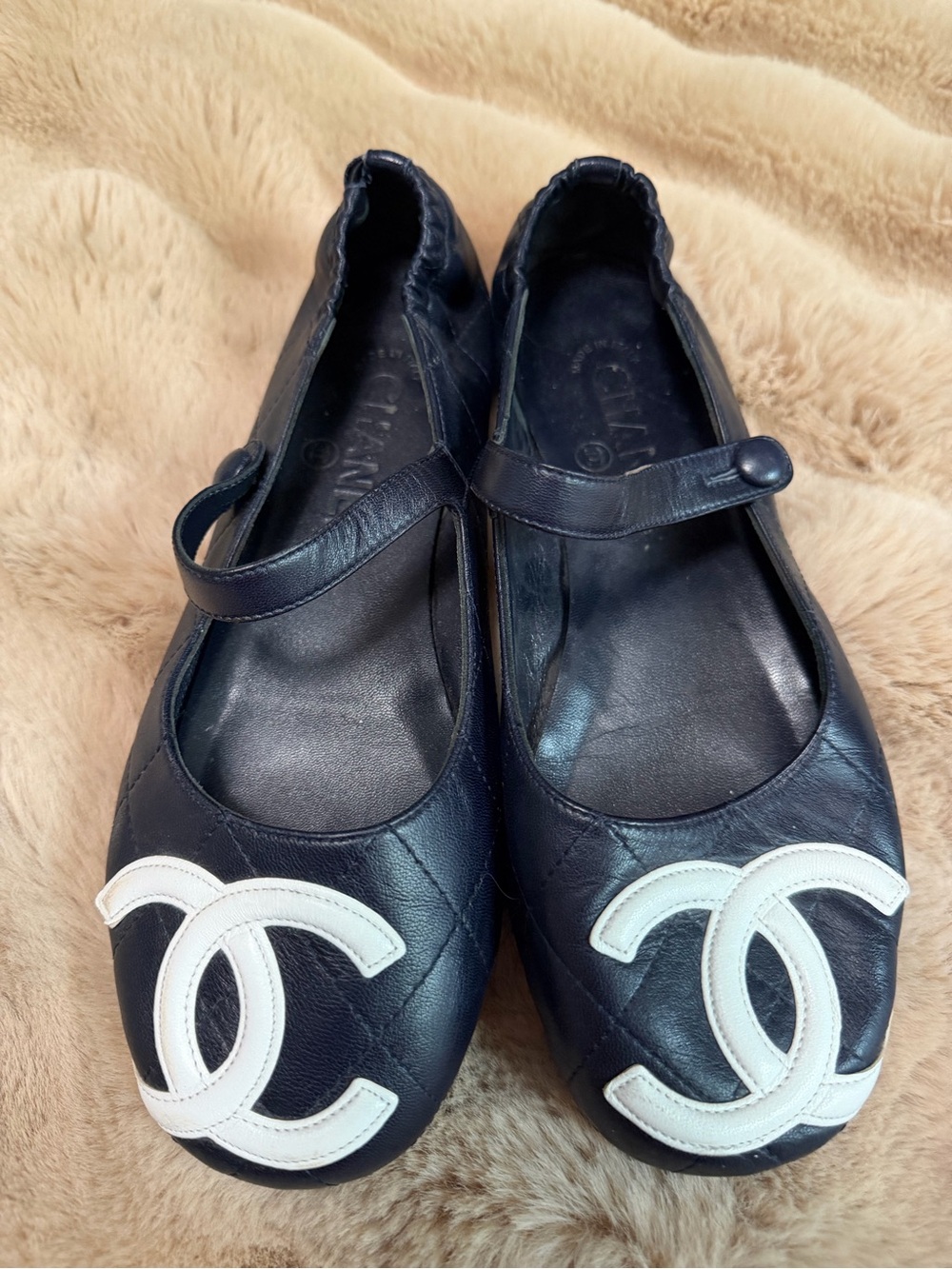 Authentic Chanel Navy Quilted Leather CC Mary Jane Flats EU 37 - Picture 3 of 16
